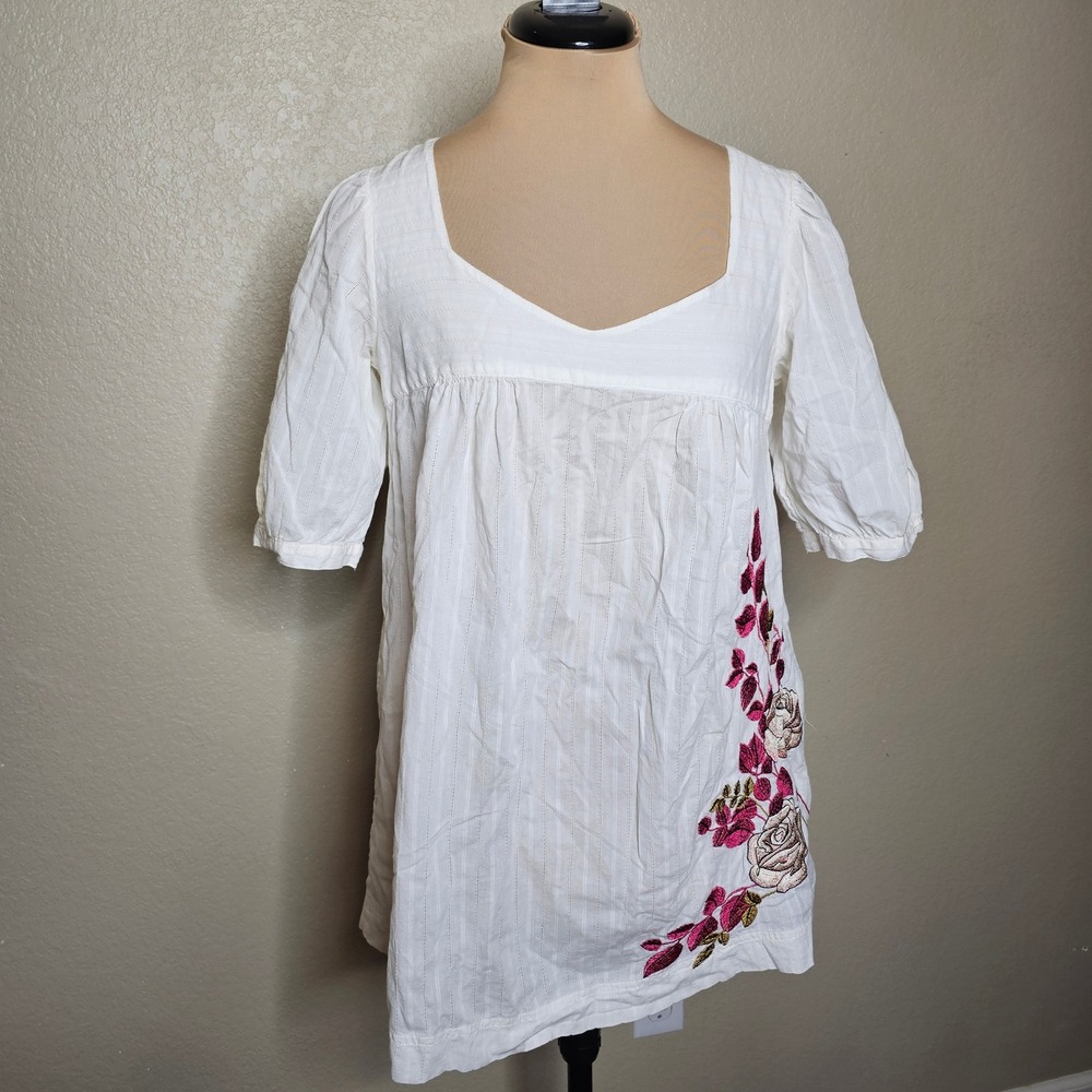 White Embroidered Scoop Neck Women's Top
